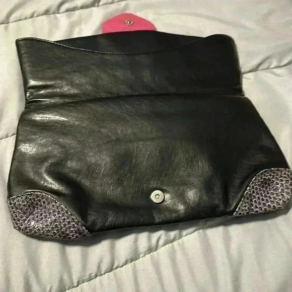 Evening Clutch - Picture 8 of 11